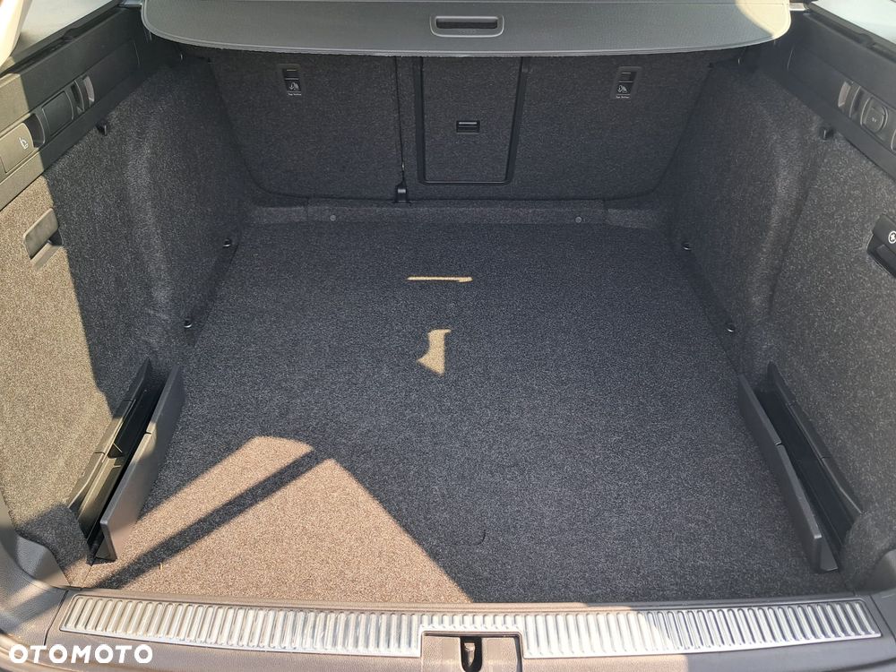 Skoda Superb 2.0 TDI SCR Ambition DSG - 32