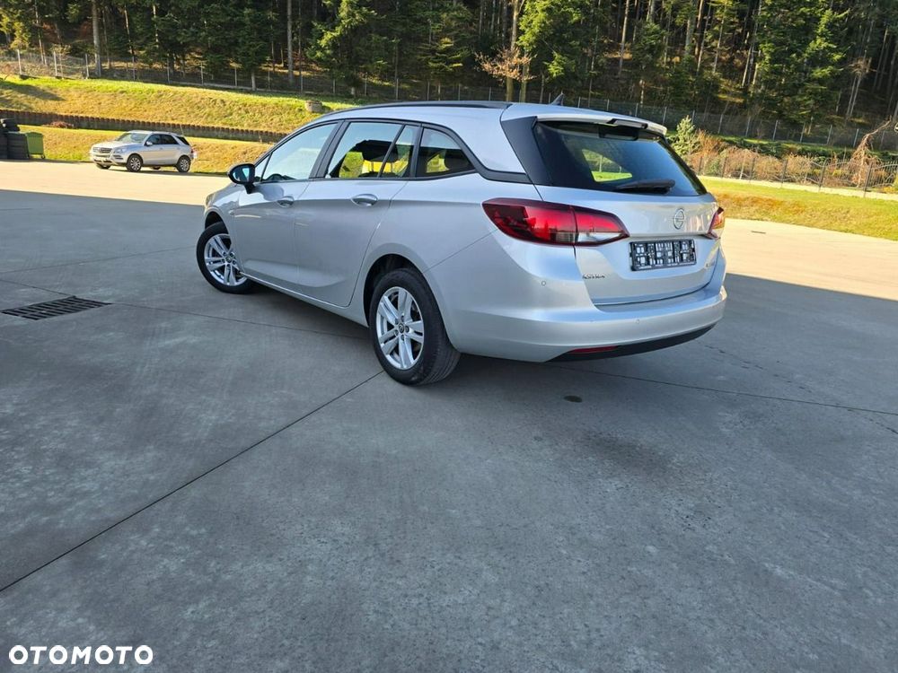 Opel Astra - 2