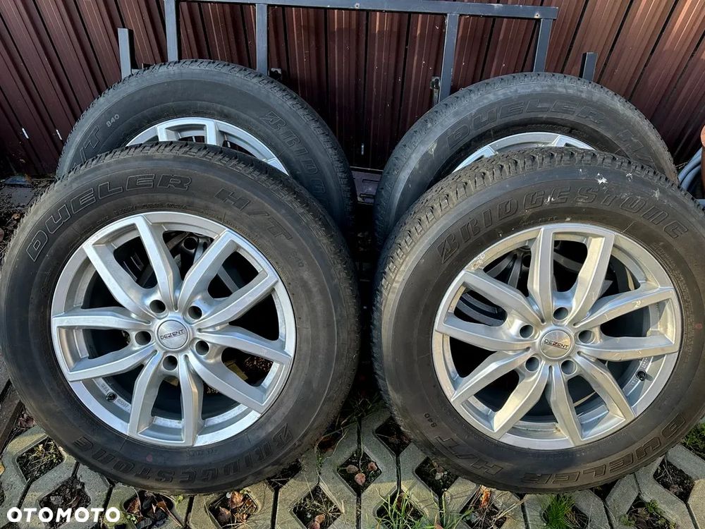 Jeep Grand Cherokee - 23