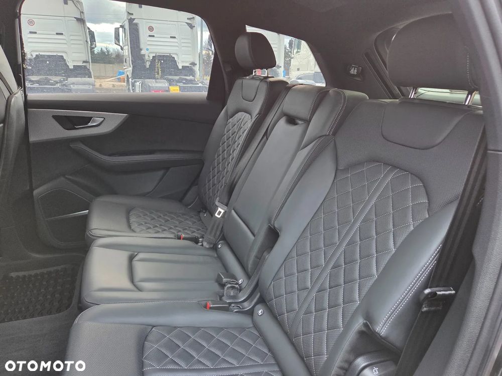 Audi SQ7 - 16