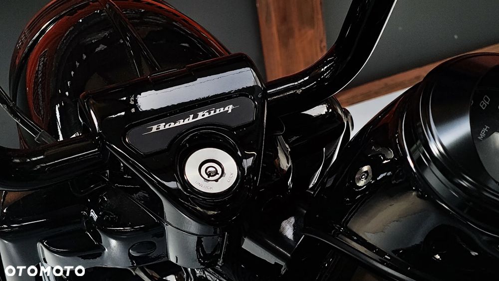 Harley-Davidson Touring Road King - 36