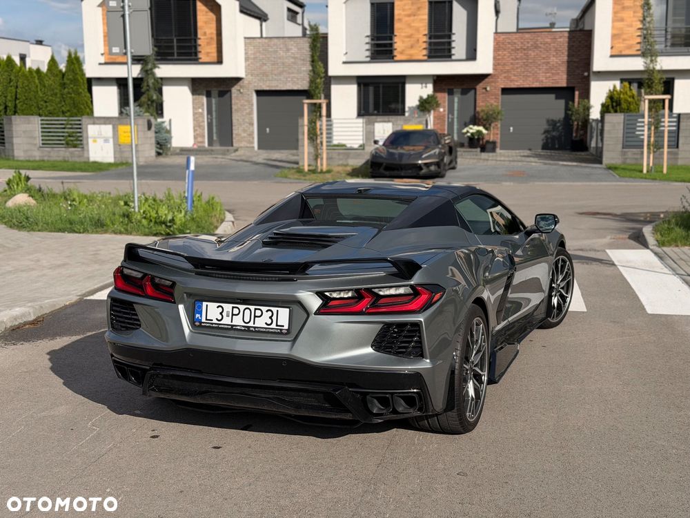 Chevrolet Corvette - 11