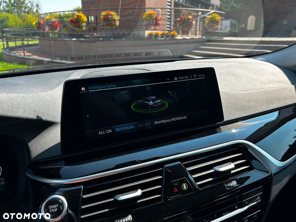 BMW Seria 5 530e iPerformance Luxury Line - 24