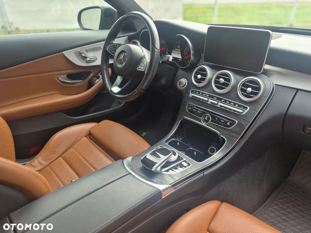Mercedes-Benz Klasa C 300 9G-TRONIC - 13