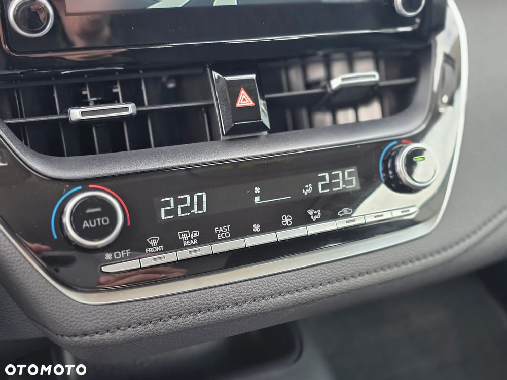 Toyota Corolla 1.5 Comfort - 23