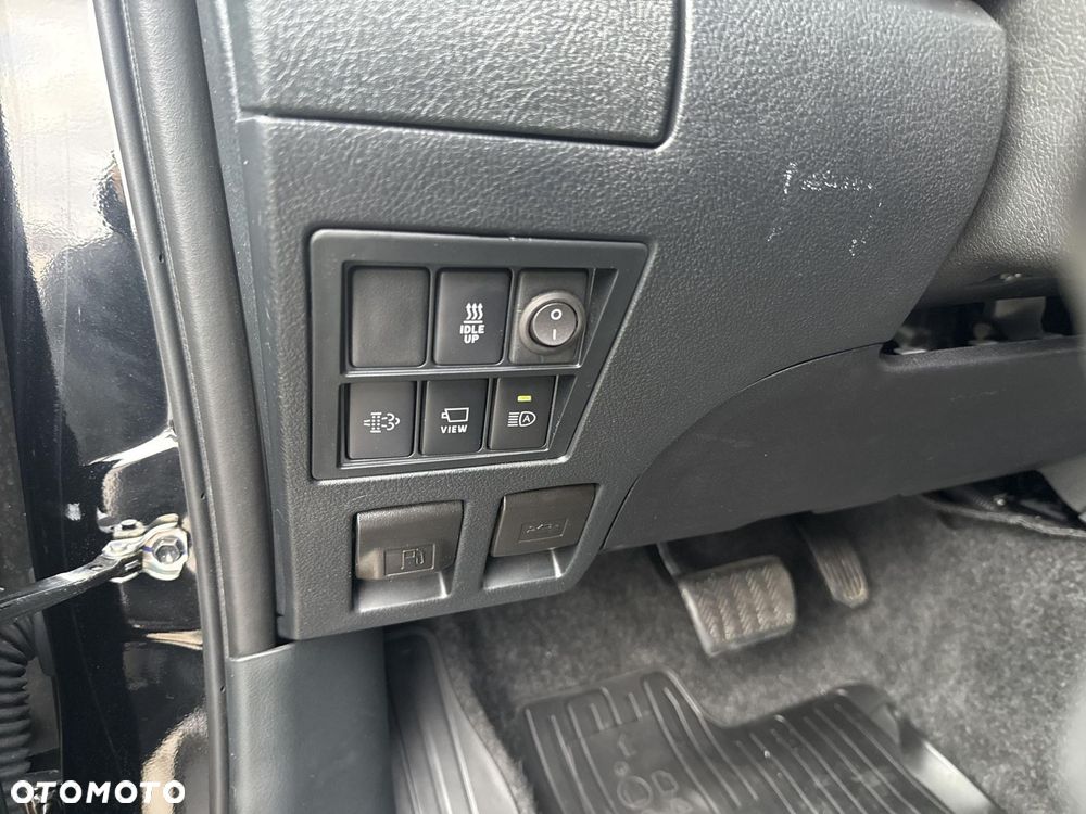 Toyota Hilux - 21