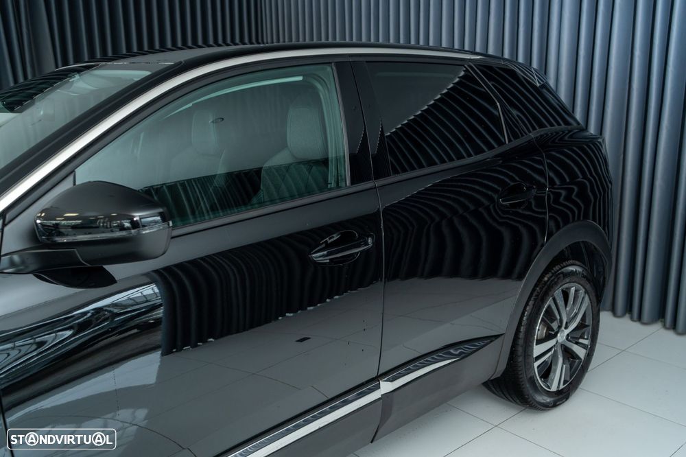 Peugeot 3008 1.2 PureTech Allure EAT8 - 11