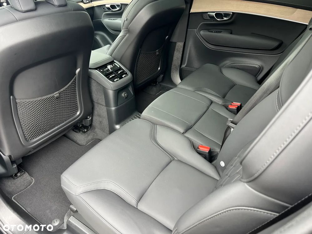 Volvo XC 90 T8 AWD Recharge Plus Dark - 37