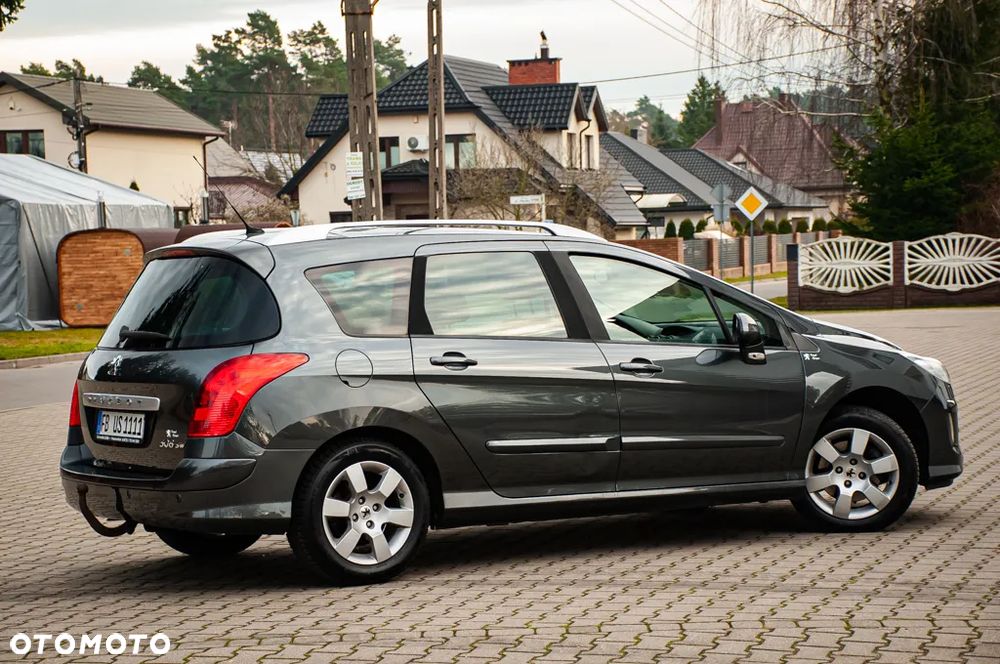 Peugeot 308 1.6 Premium Plus - 21