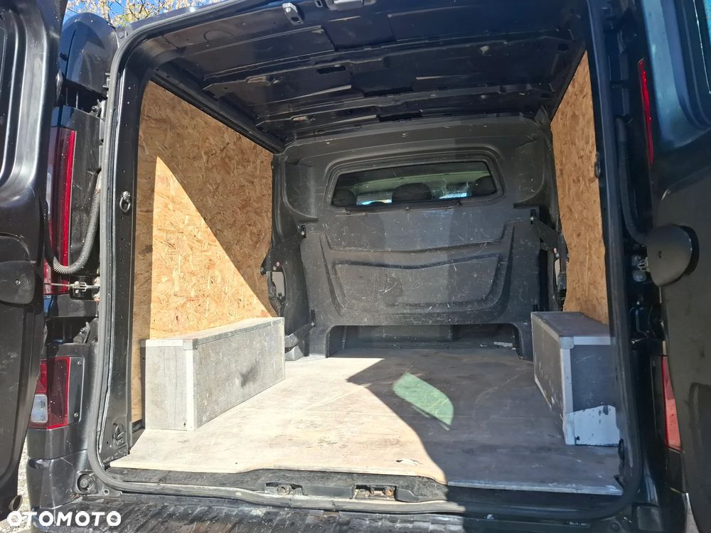 Renault TRAFIC LONG BRYGADÓWKA 2017 BOGATA WERSJA - 32