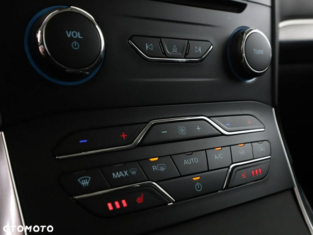 Ford Galaxy 1.5 EcoBoost S&S TITANIUM - 29