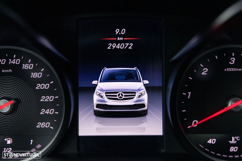 Mercedes-Benz V 220 d Exclusive - 34