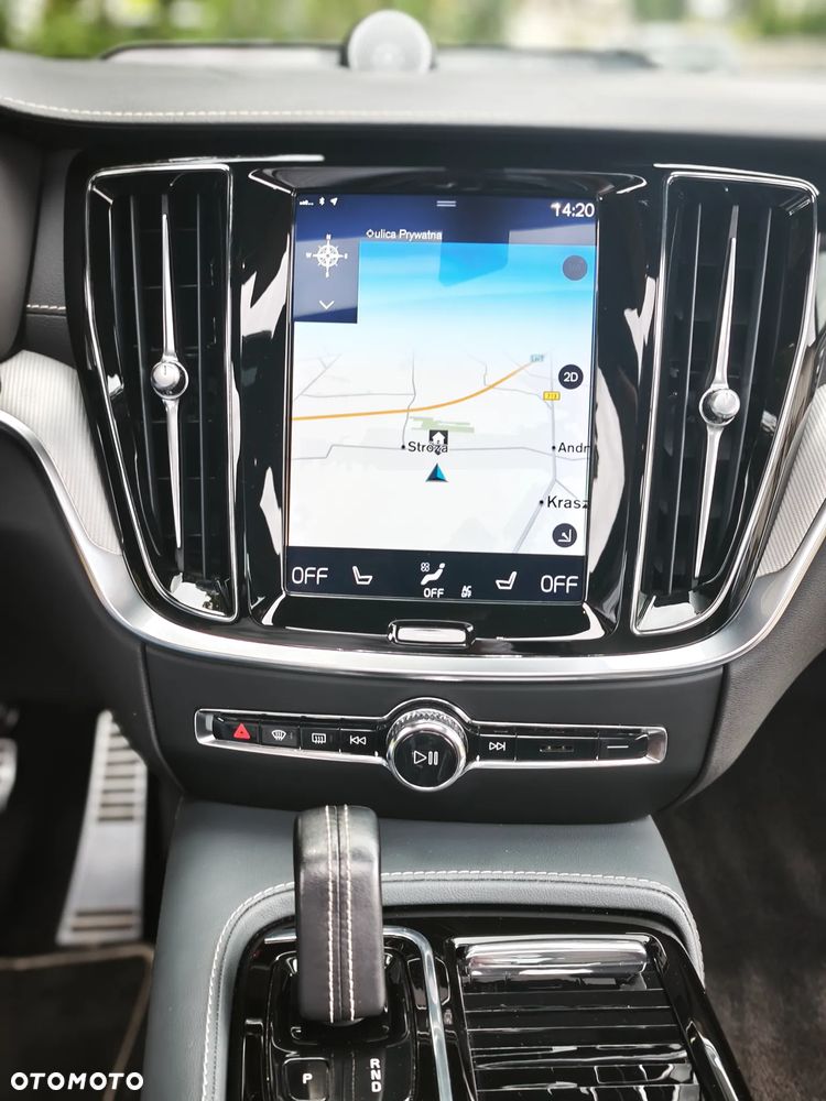 Volvo S60 T8 Recharge AWD Geartronic RDesign - 12