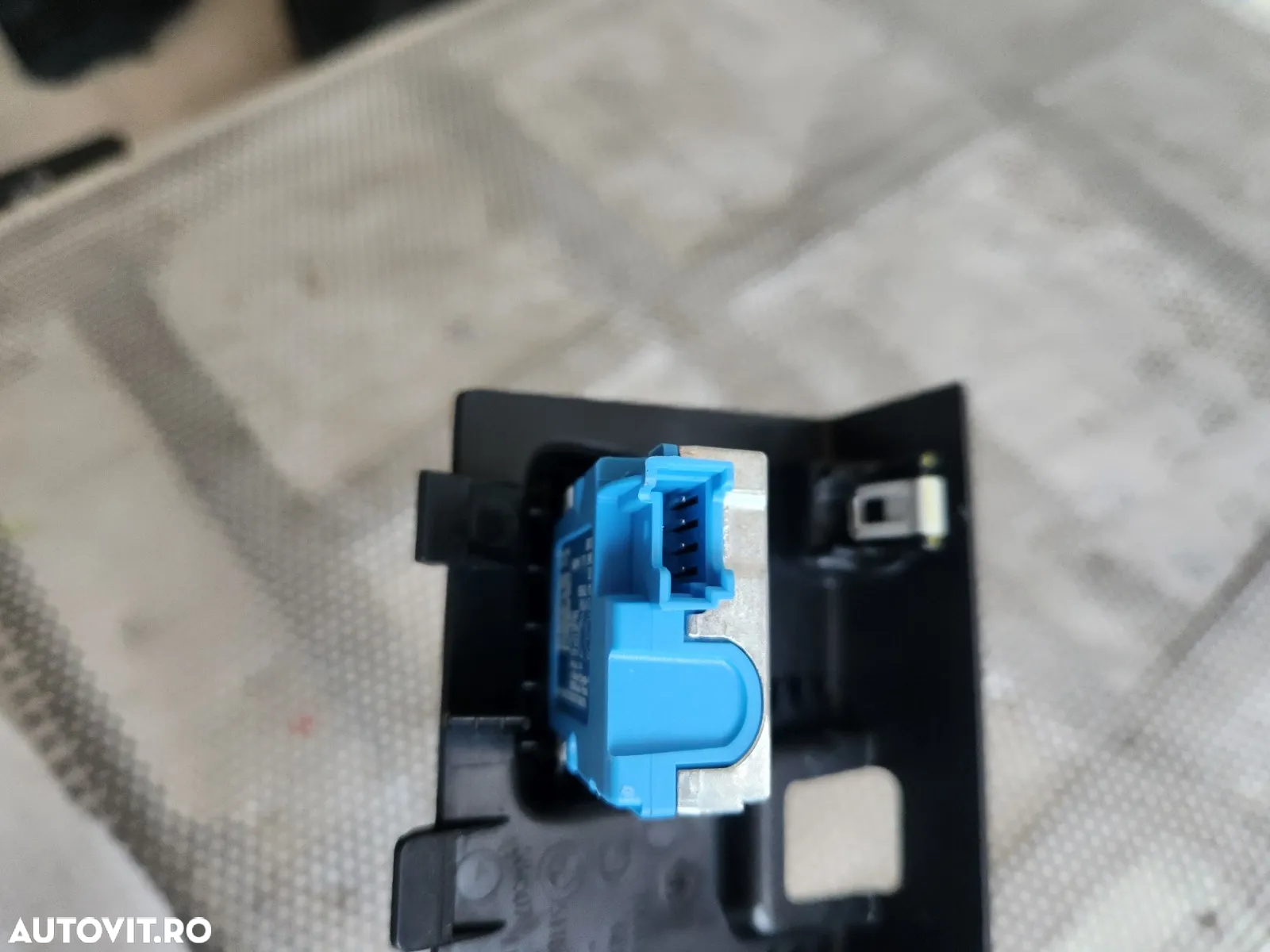 Priza Modul Auxiliar Incarcator Tip C Bmw Cod 8711940 Dezmembrez Bmw M2 240I G42 B58B30B - Dezmembrari Arad - 5