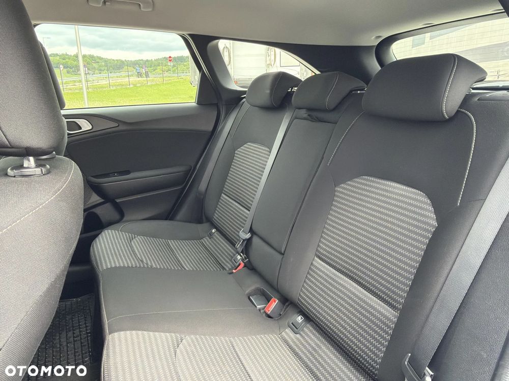 Kia Ceed 1.5 T-GDI M DCT - 17