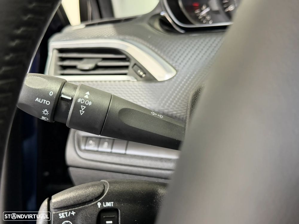 Peugeot 208 1.2 PureTech Style - 23