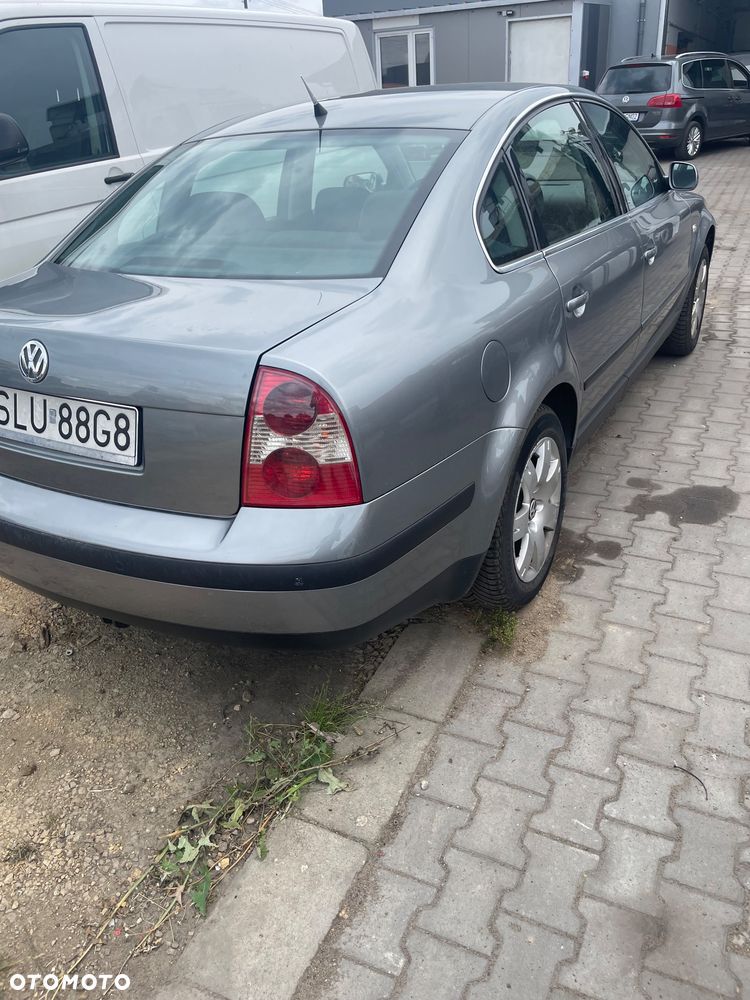 Volkswagen Passat 2.0 Comfortline - 3