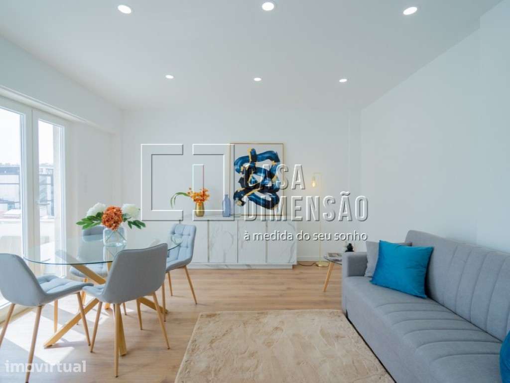 Apartamento T3 em Benfica com arrecadação, Totalmente Mobilado e Pr... - Grande imagem: 2/30