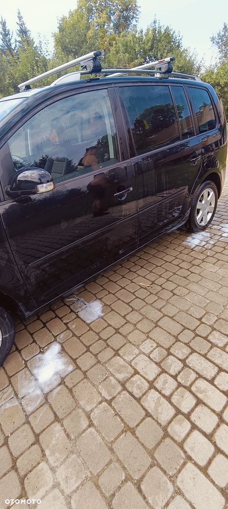 Volkswagen Touran - 2