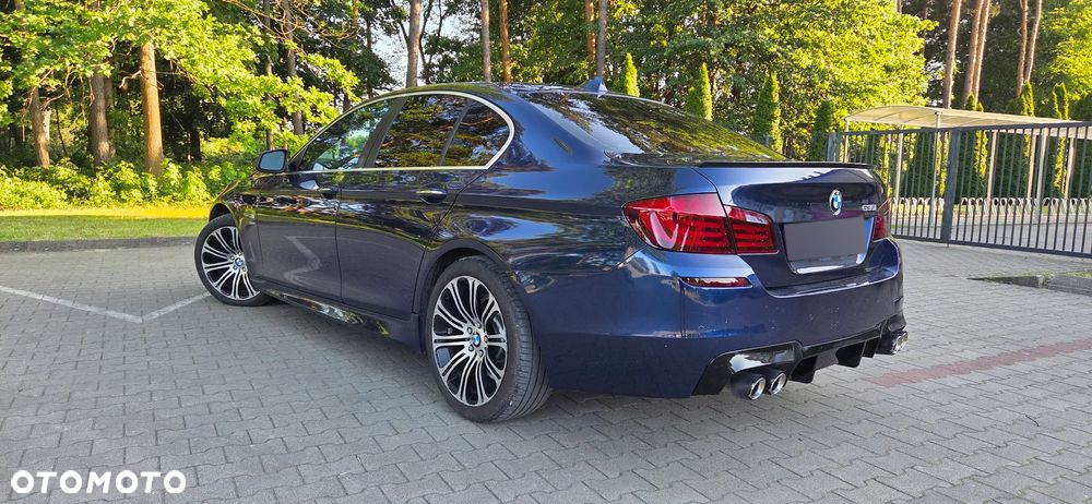 BMW Seria 5 535i xDrive - 14