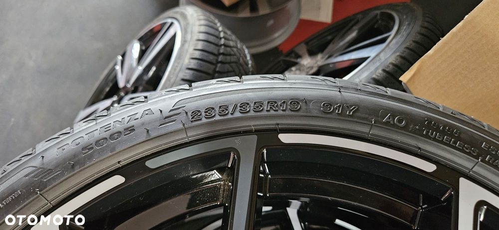 NOWE Bridgestone POTENZA S005 XL FR AO 235/35R19 91Y dot2025 - 2