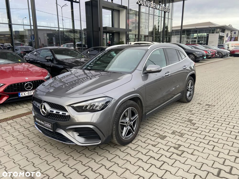 Mercedes-Benz GLA 200 AMG Line - 2