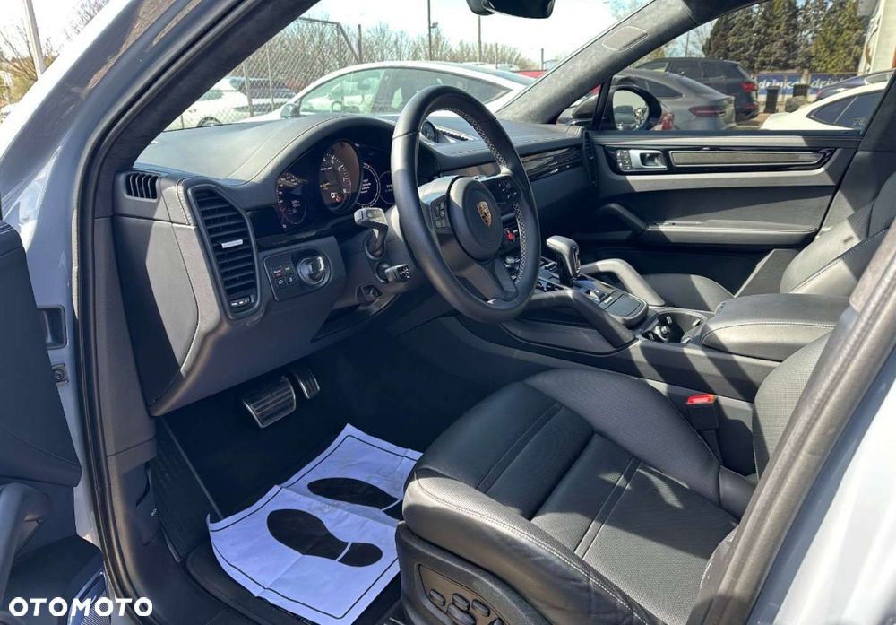 Porsche Cayenne - 18