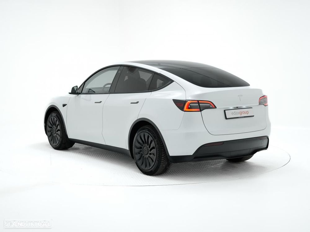 Tesla Model Y RWD - 4
