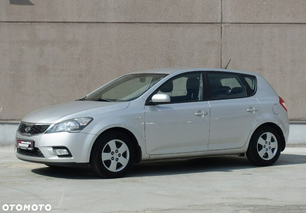 Kia Ceed - 7