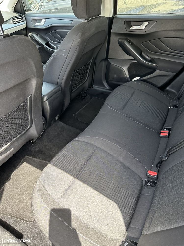 Ford Focus 1.5 TDCi ECOBlue Active - 5