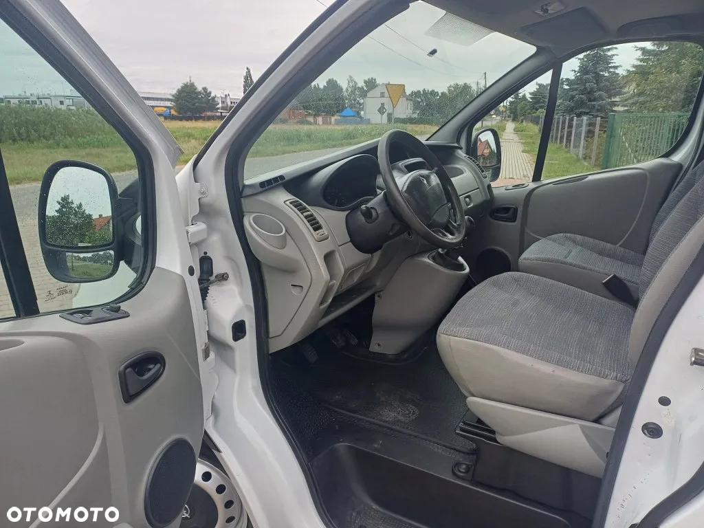 Renault Trafic - 11