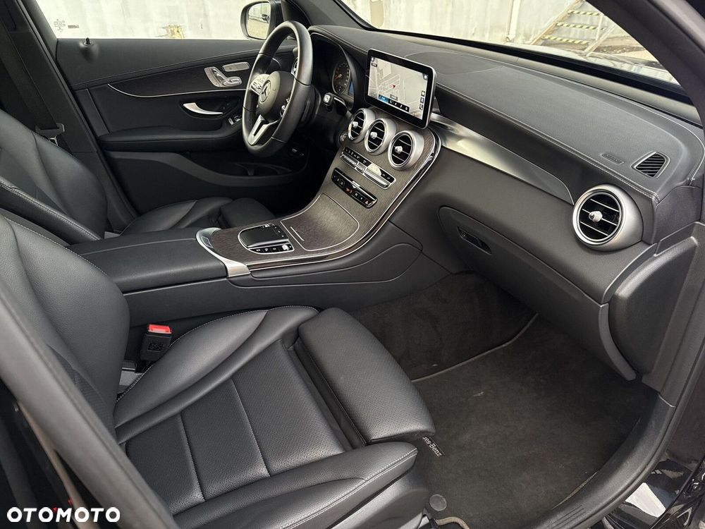 Mercedes-Benz GLC - 23