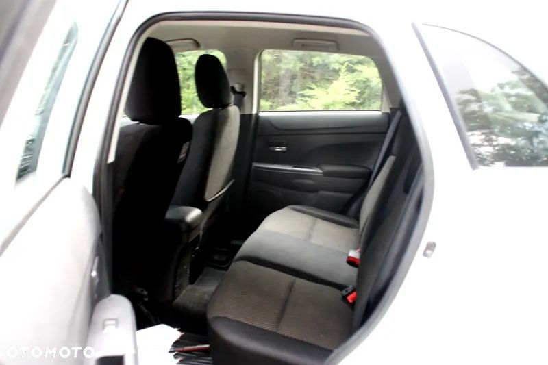 Mitsubishi ASX 1.6 Instyle - 9