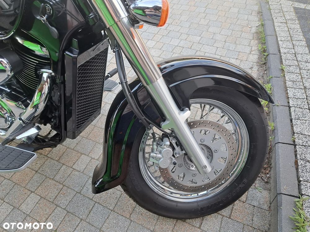Suzuki Intruder - 11