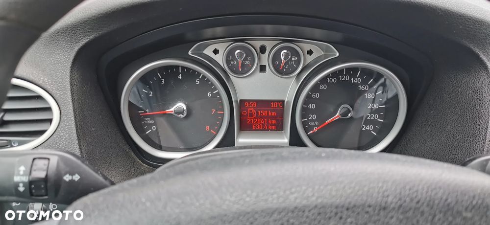 Ford Focus 1.4 Trend - 11