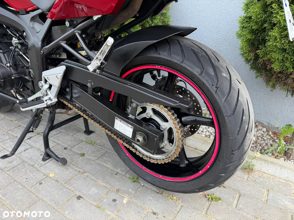 Yamaha FZ - 35