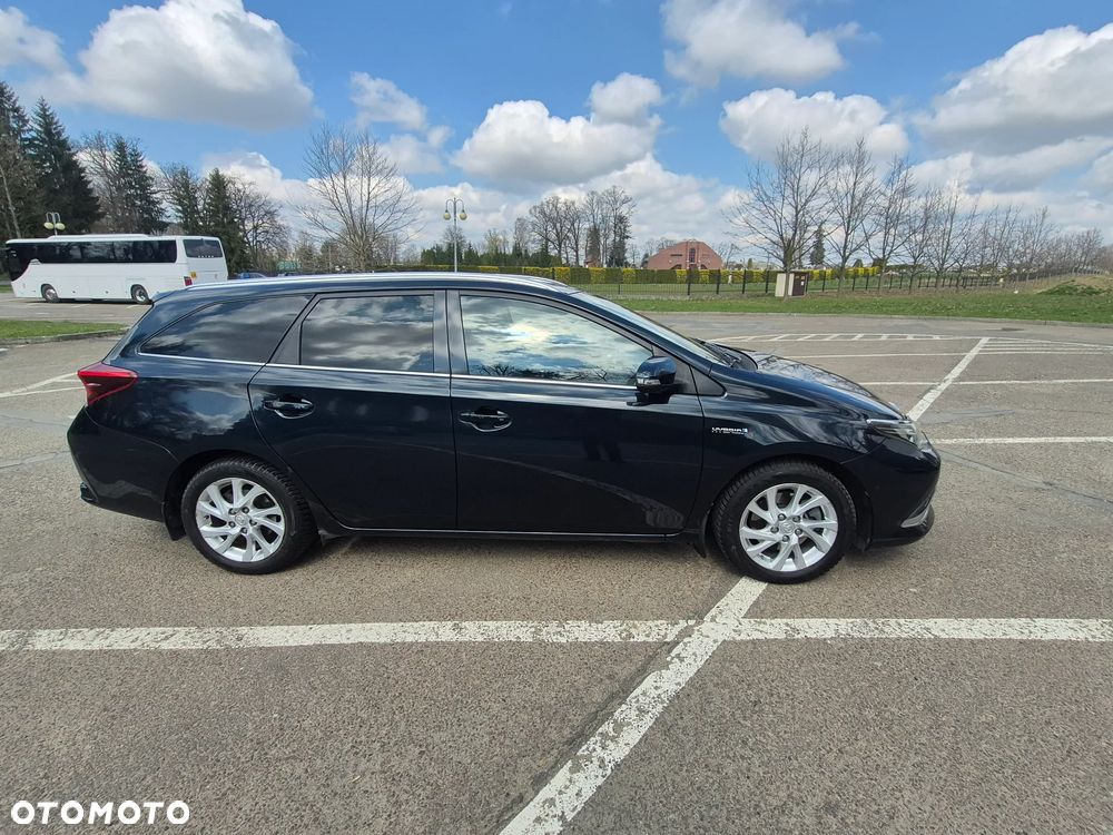 Toyota Auris Hybrid 135 Prestige - 1