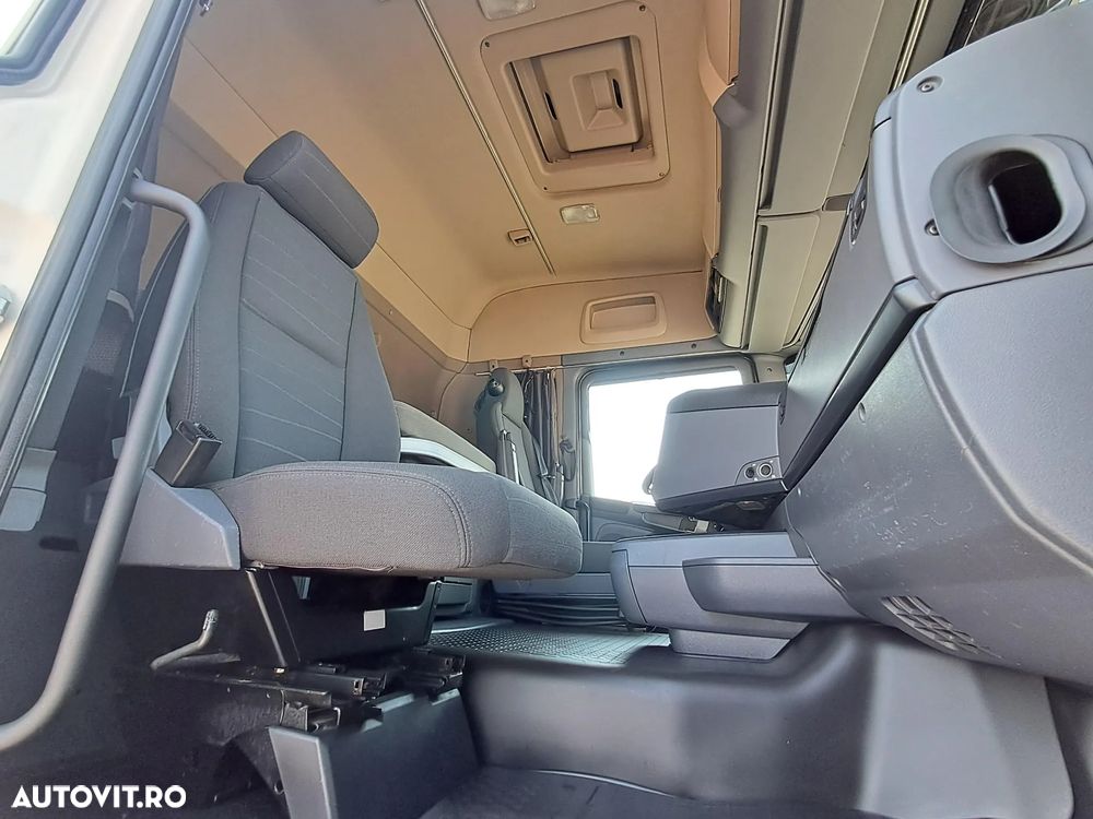 Scania R450 HIGHLINE 450CP AUTOMAT EURO 6 - 27