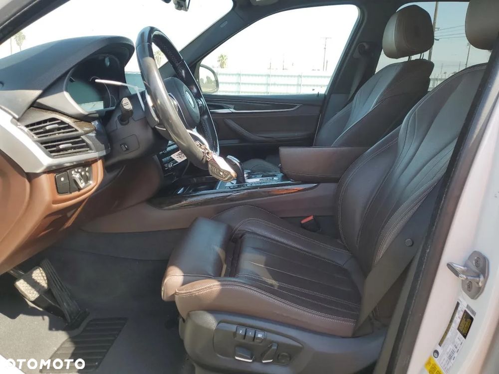 BMW X5 xDrive35i - 7