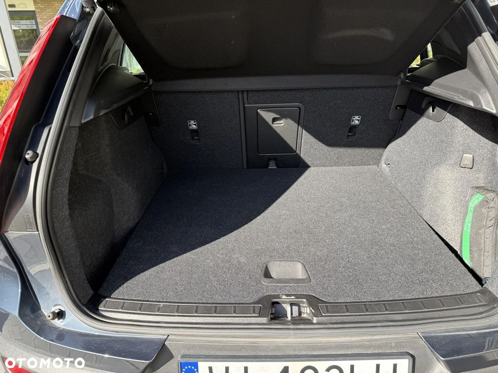 Volvo XC 40 T3 - 9