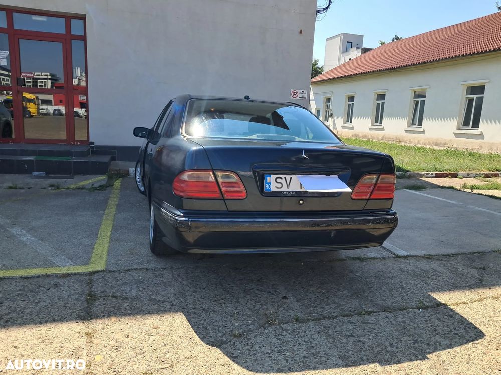 Mercedes-Benz E - 20