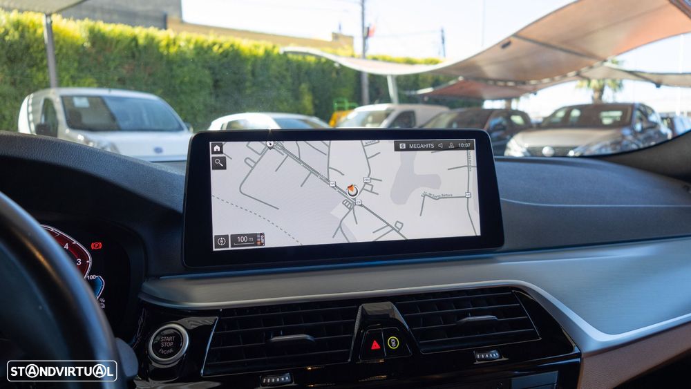 BMW 530 e Pack M - 8