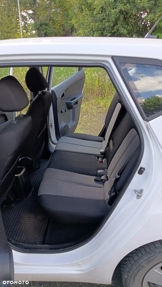 Kia Venga 1.4 CRDi M - 11