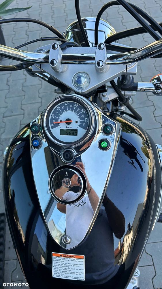 Suzuki Intruder - 7
