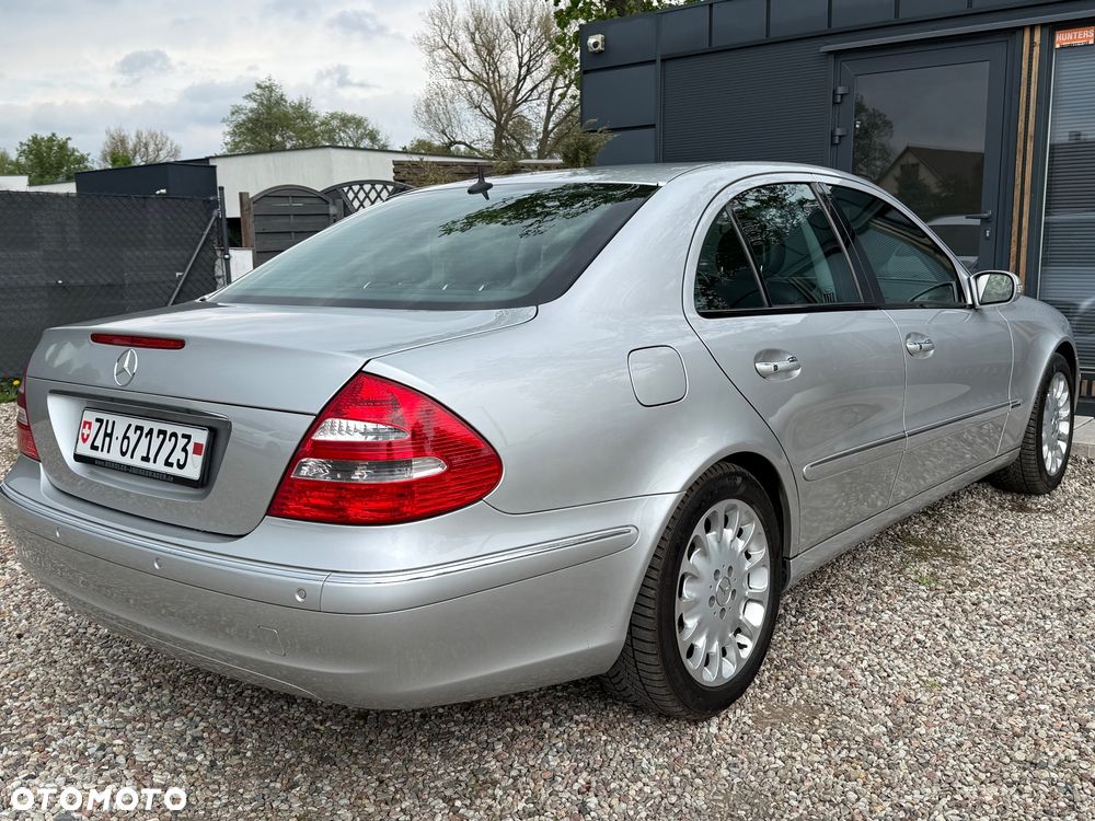 Mercedes-Benz Klasa E 500 7G-TRONIC Elegance - 13