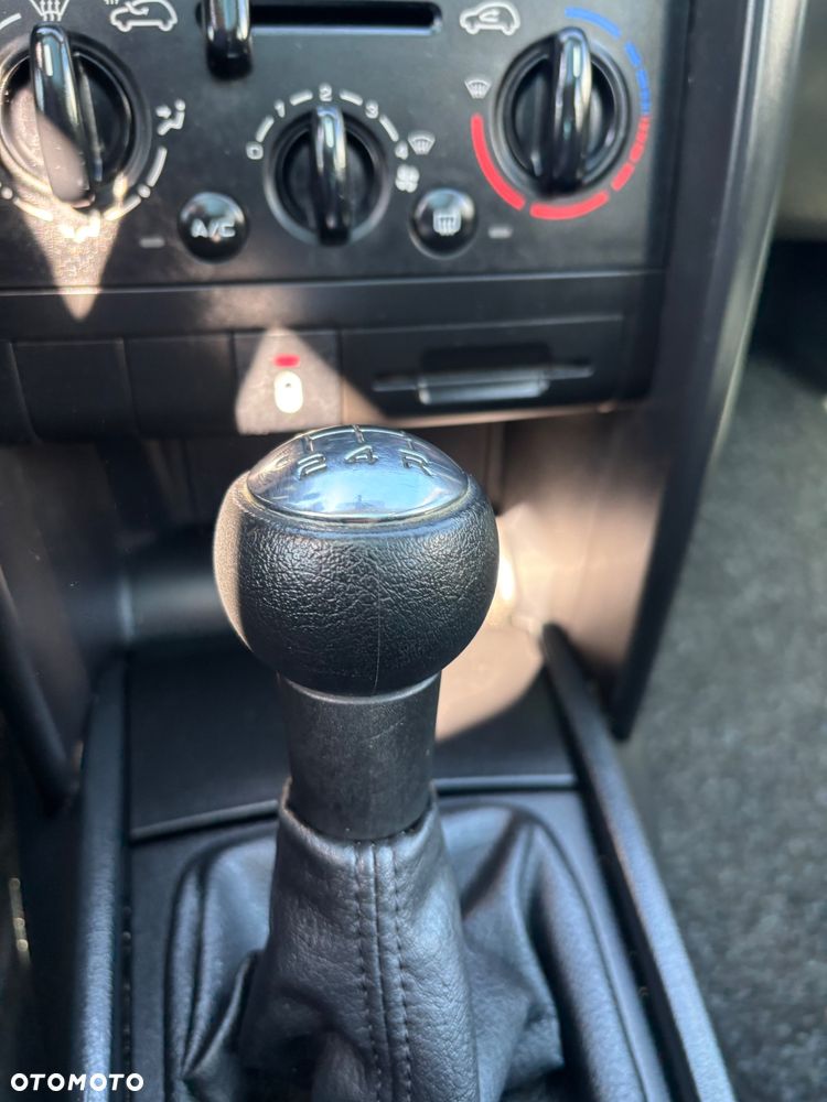 Peugeot 207 75 Filou - 18