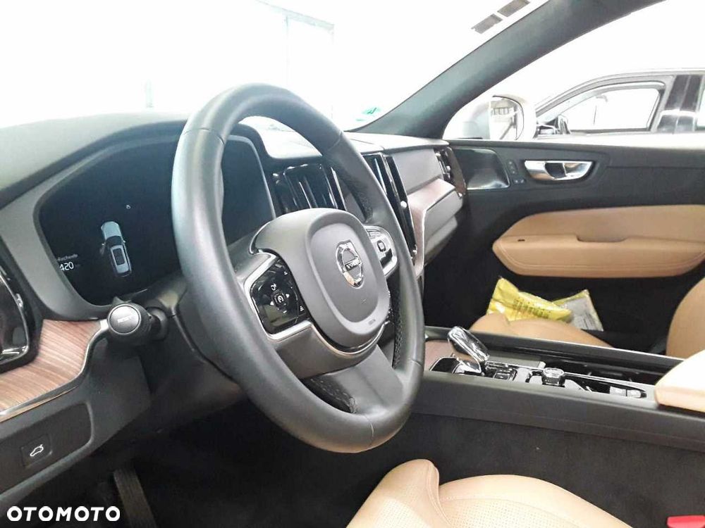 Volvo XC 60 B4 D AWD Ultimate Bright - 5