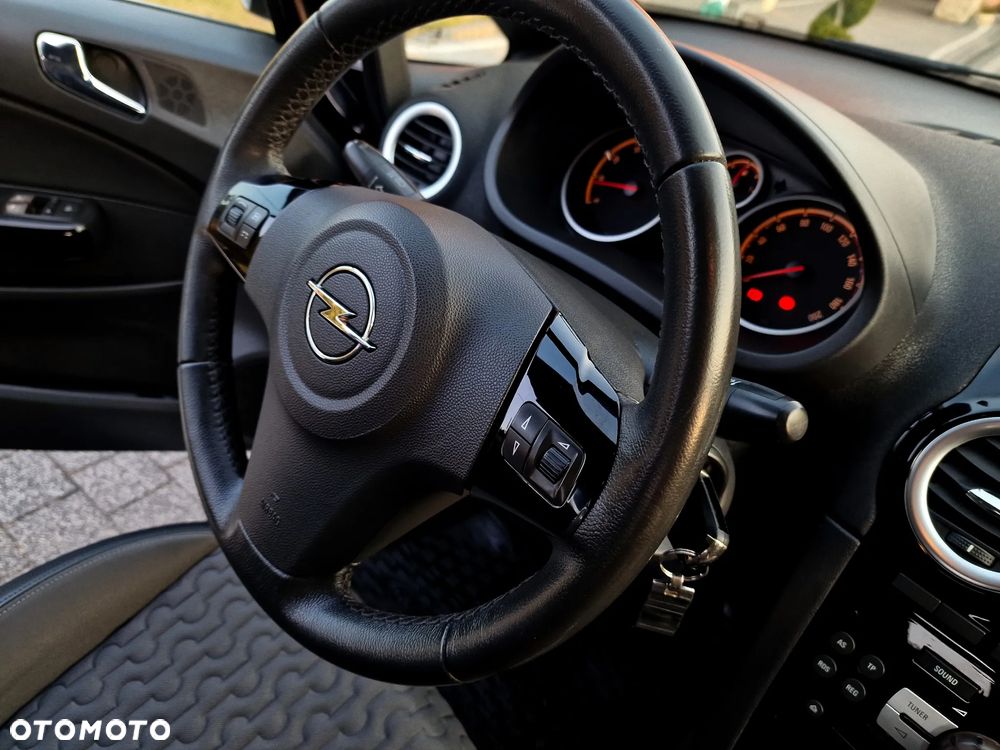 Opel Corsa 1.2 16V Cosmo - 16