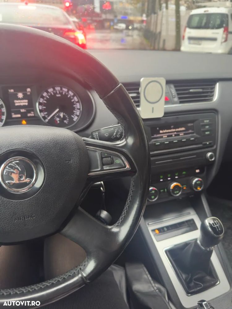 Skoda Octavia 1.6 TDI Business - 9