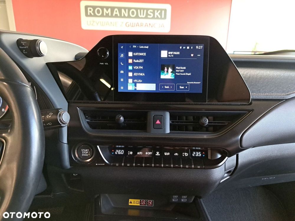 Lexus UX - 21